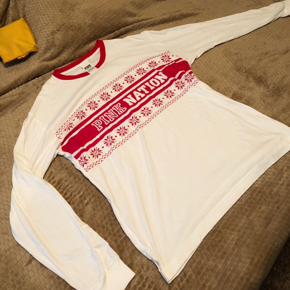 Medium Victoria’s Secret PINK long sleeve